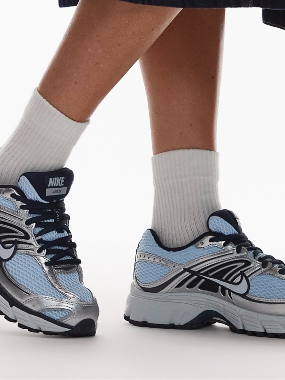 NIKE AIR MAX MOTO